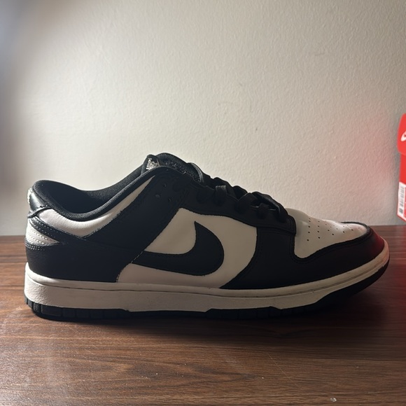 Nike panda dunks 10.5 - Picture 7 of 9